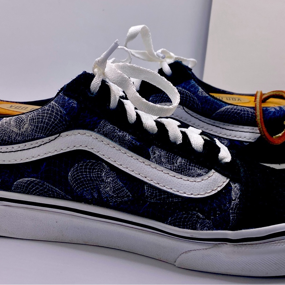 VANS Old Skool Women’s Sz 6 Black & White Skull EUC Suede Accent Men’s Sz 4.5 - Picture 5 of 6